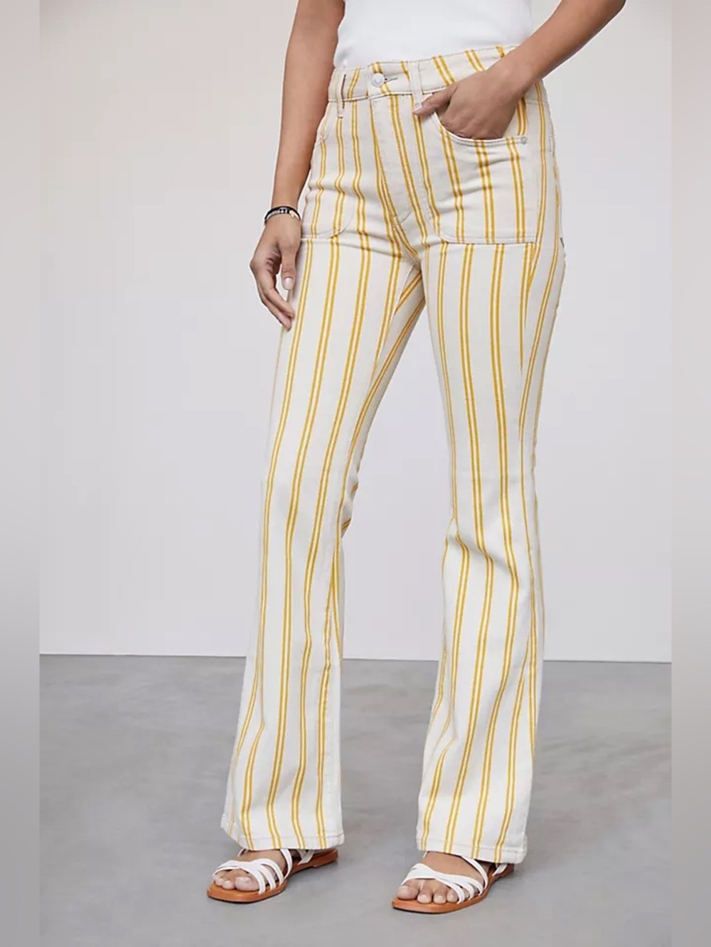 Pilcro The Icon Flare Jeans | Size 27
